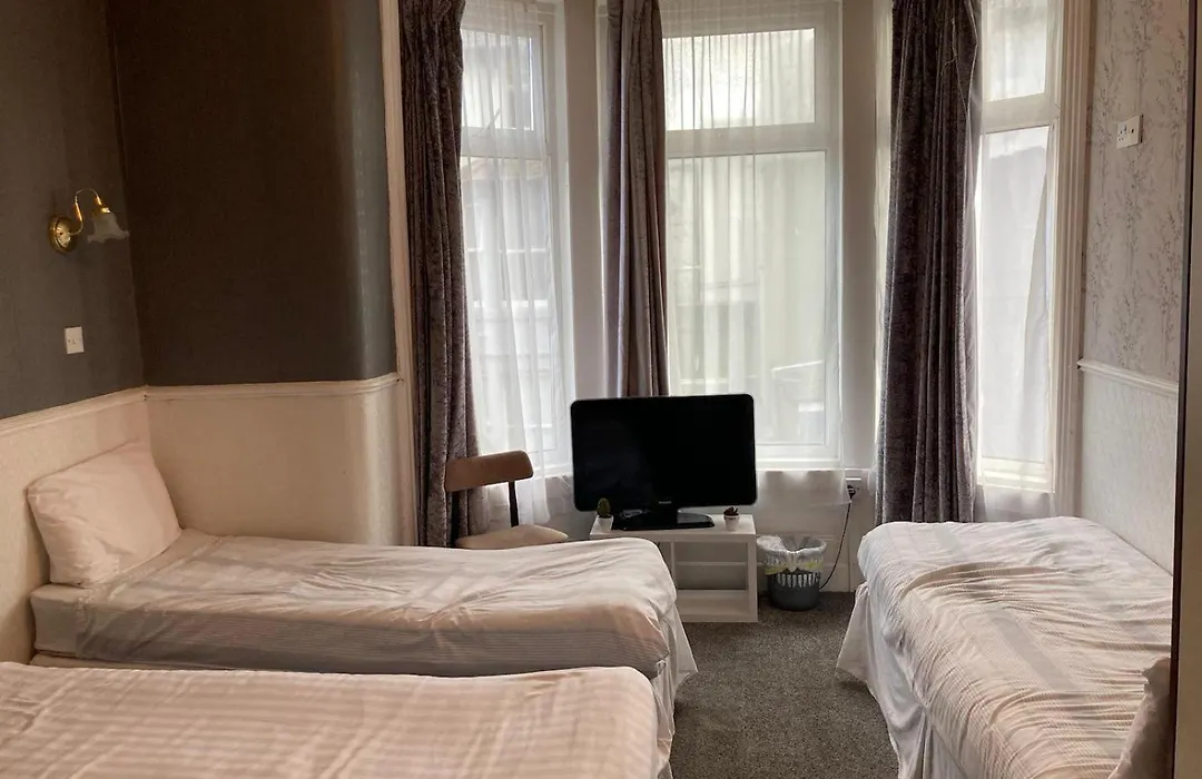 Iona Hotel-1